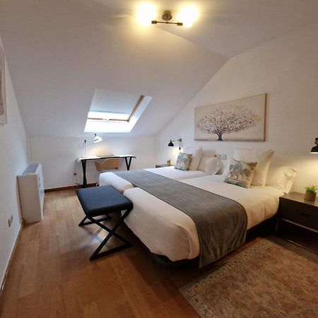 Apartamentos Ciudad Santiago 산티아고데콤포스텔라 외부 사진