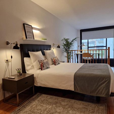 Apartamentos Ciudad Santiago 산티아고데콤포스텔라 외부 사진