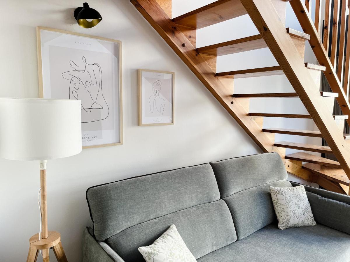 Apartamentos Ciudad Santiago 산티아고데콤포스텔라 외부 사진