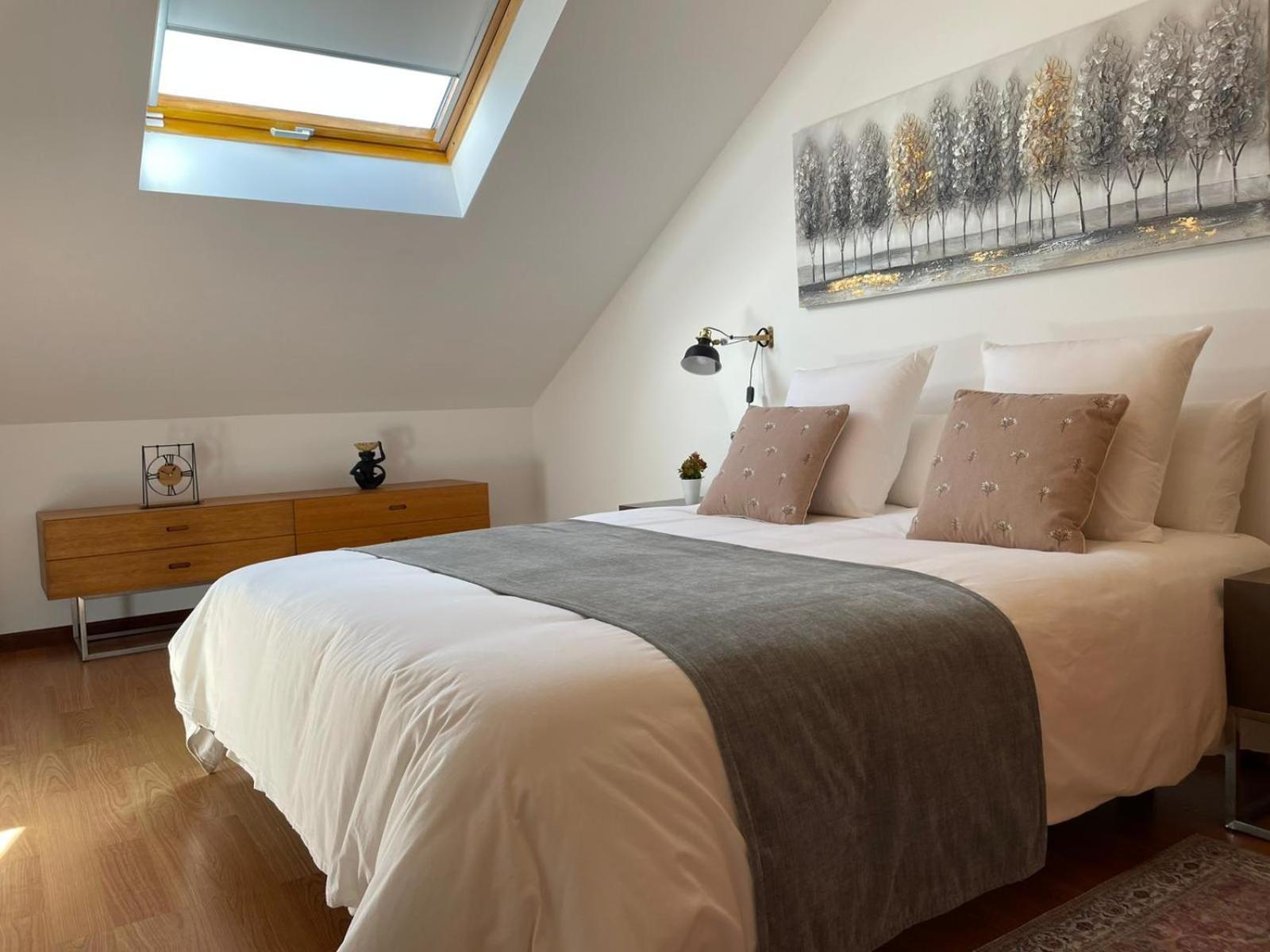 Apartamentos Ciudad Santiago 산티아고데콤포스텔라 객실 사진