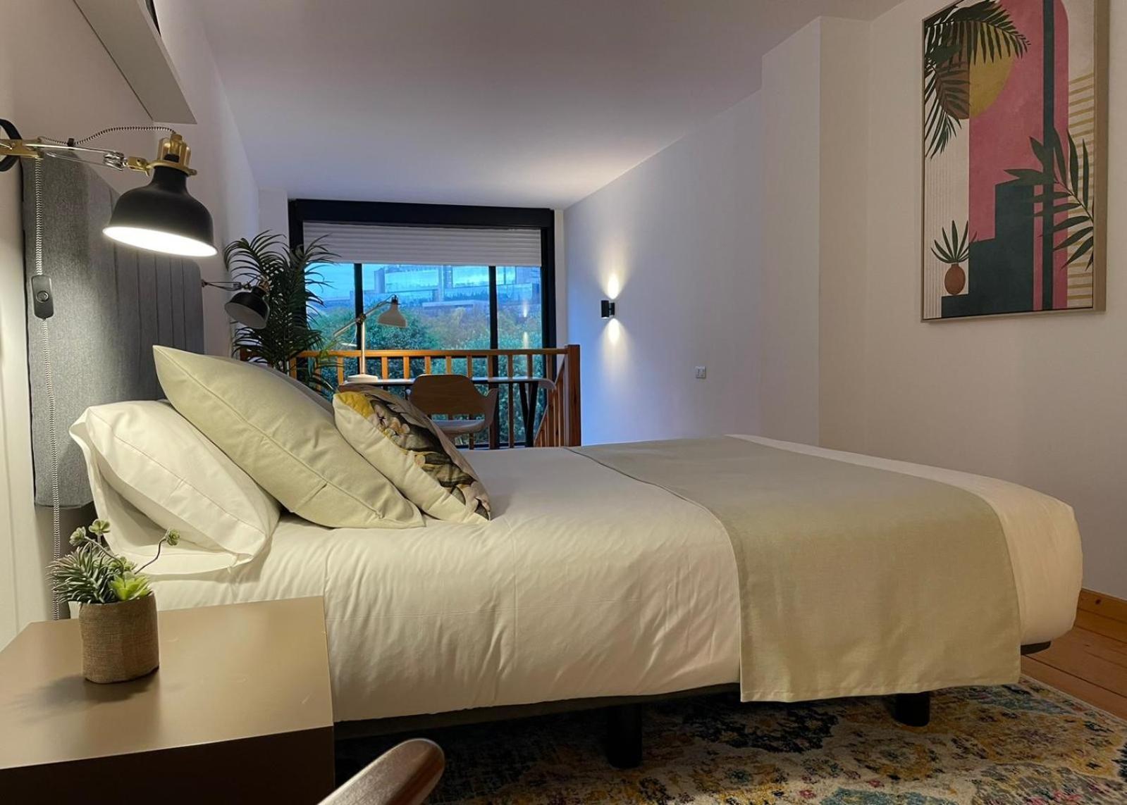 Apartamentos Ciudad Santiago 산티아고데콤포스텔라 외부 사진