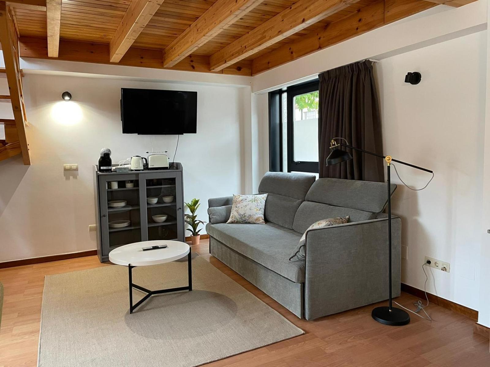 Apartamentos Ciudad Santiago 산티아고데콤포스텔라 객실 사진