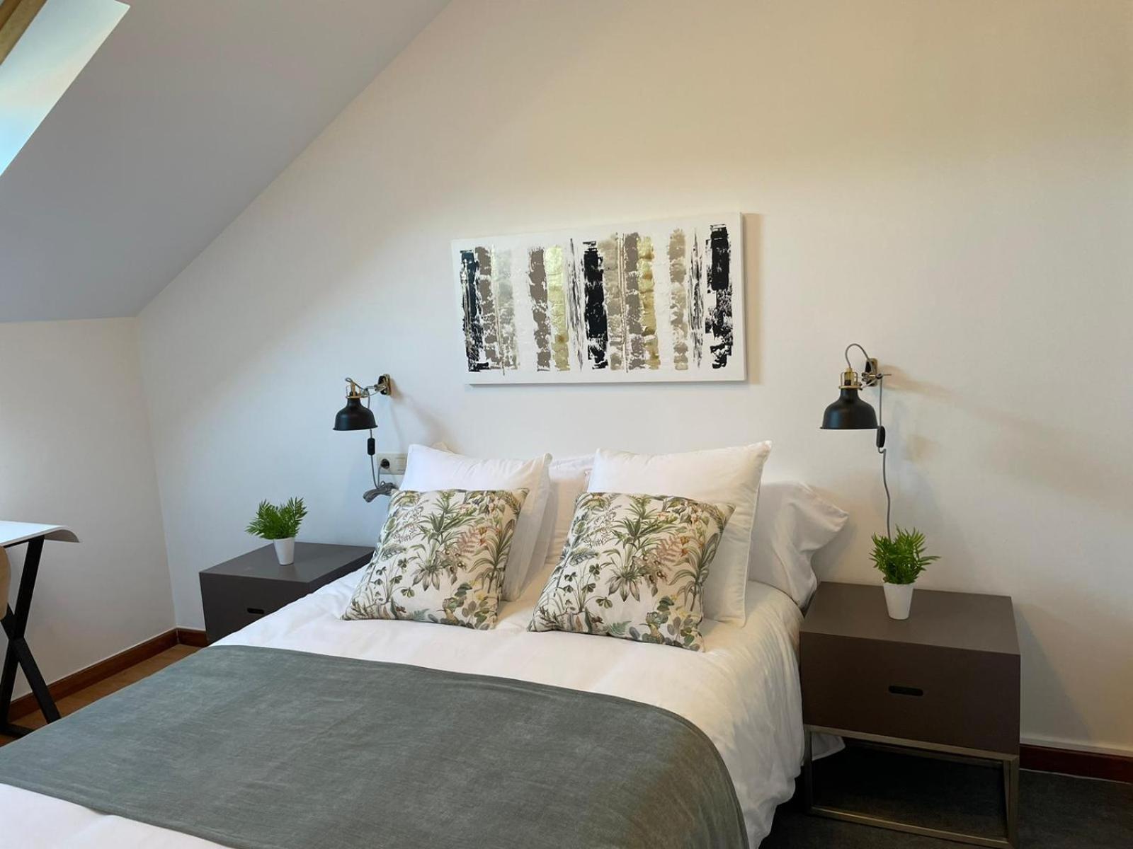 Apartamentos Ciudad Santiago 산티아고데콤포스텔라 객실 사진