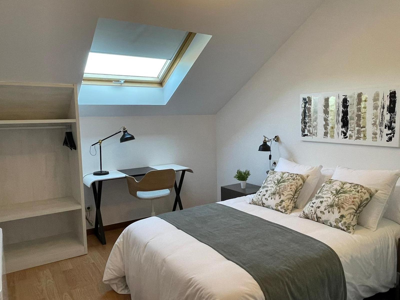 Apartamentos Ciudad Santiago 산티아고데콤포스텔라 객실 사진