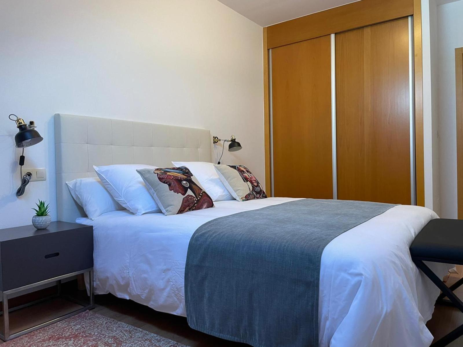 Apartamentos Ciudad Santiago 산티아고데콤포스텔라 객실 사진
