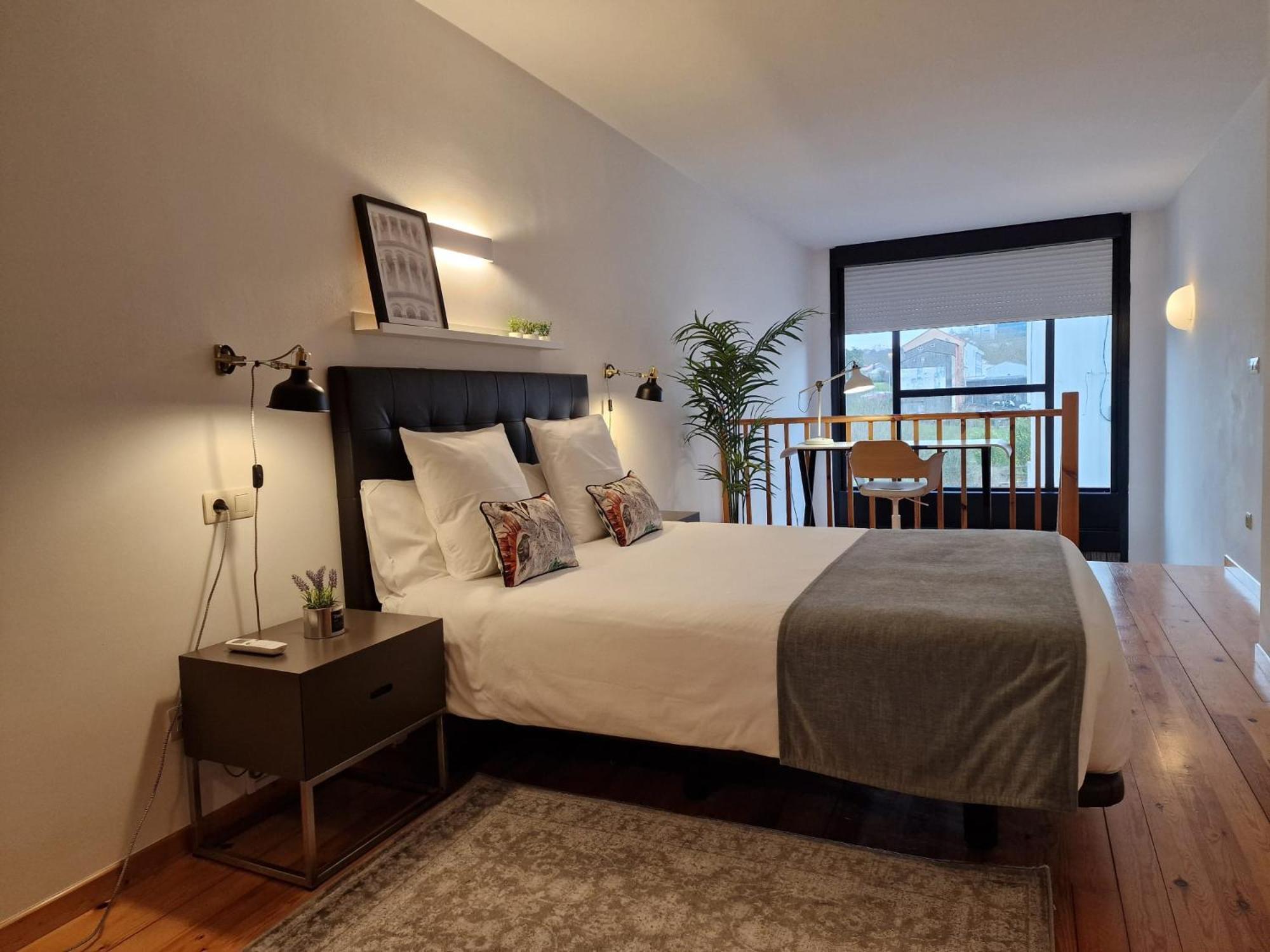 Apartamentos Ciudad Santiago 산티아고데콤포스텔라 외부 사진