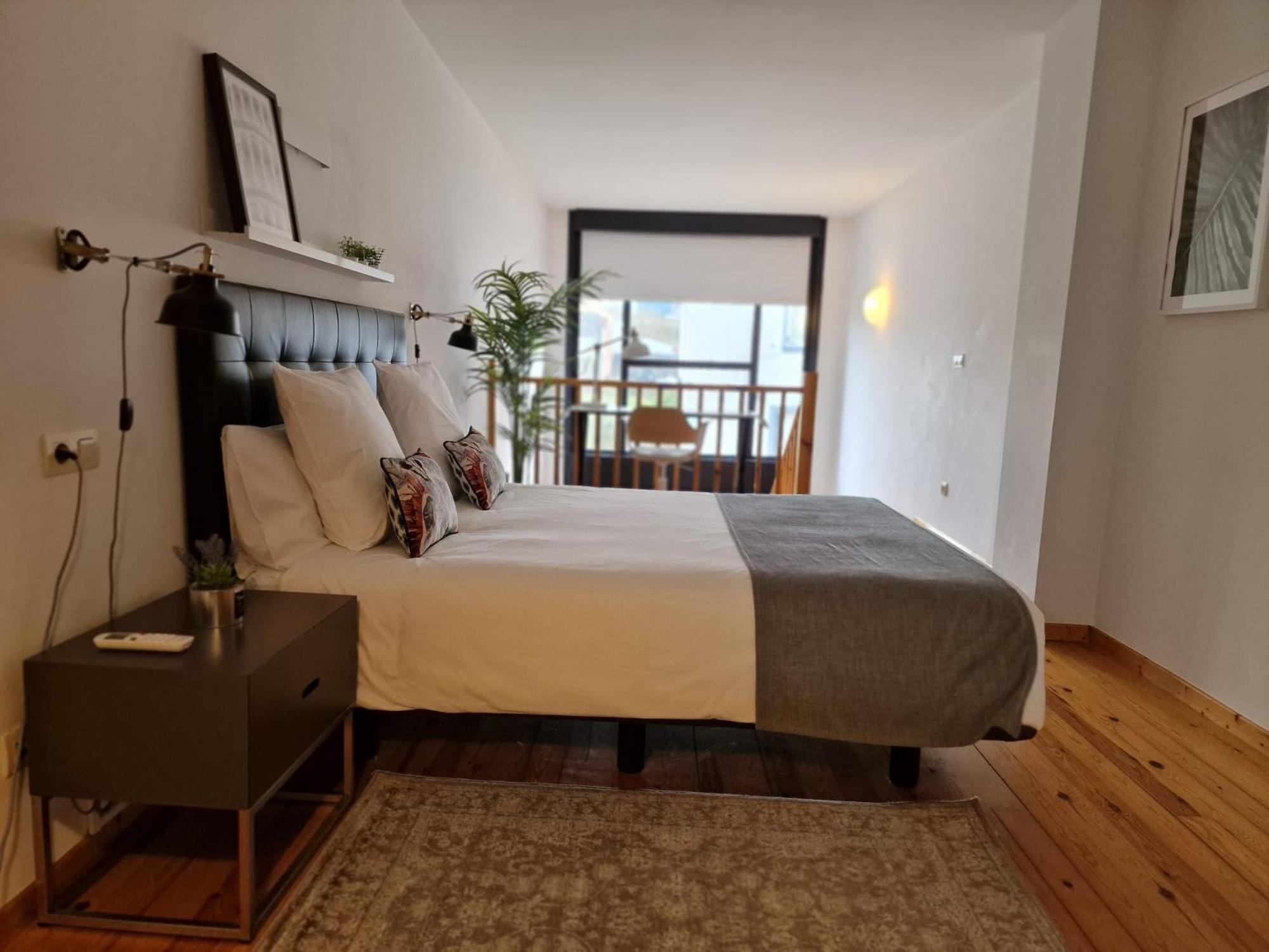 Apartamentos Ciudad Santiago 산티아고데콤포스텔라 외부 사진